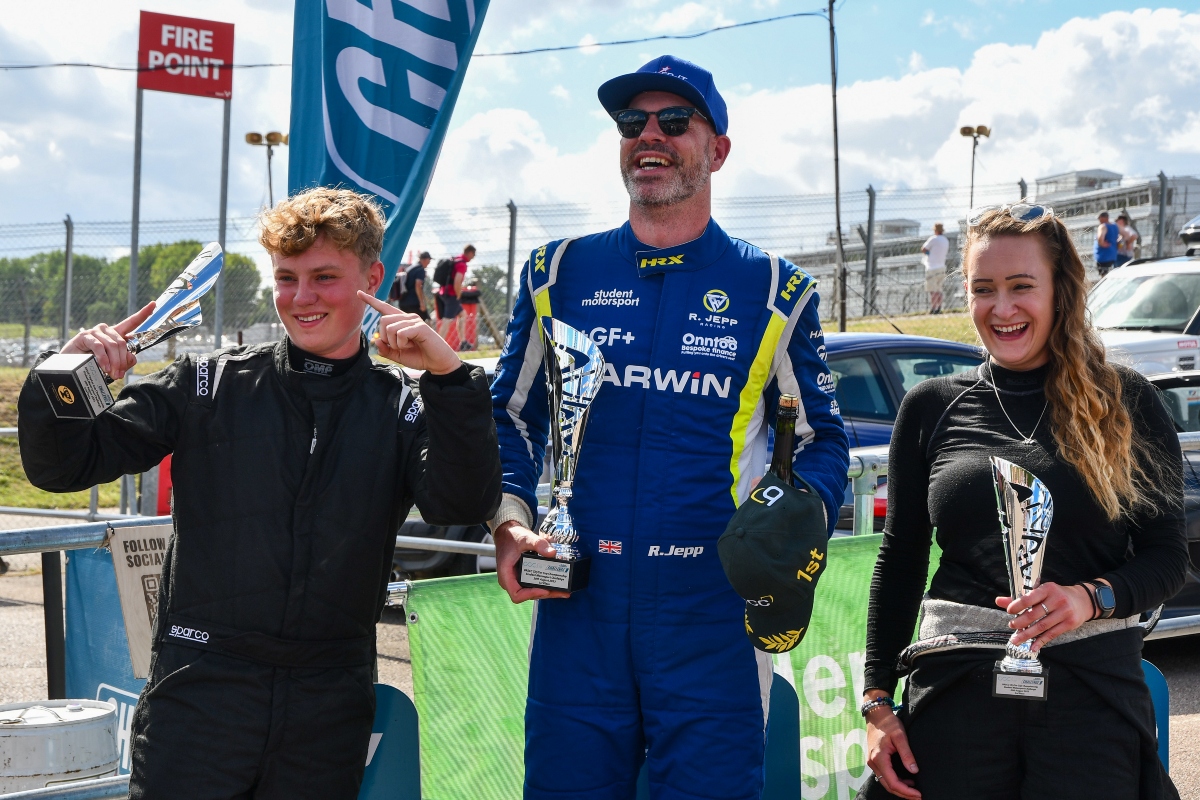 174-SM-v2-a.a.-23.09.05-1 The Student Motorsport Challenge Powered by Car Chase Heroes returns to Donington Park with record-equalling 14-car grid