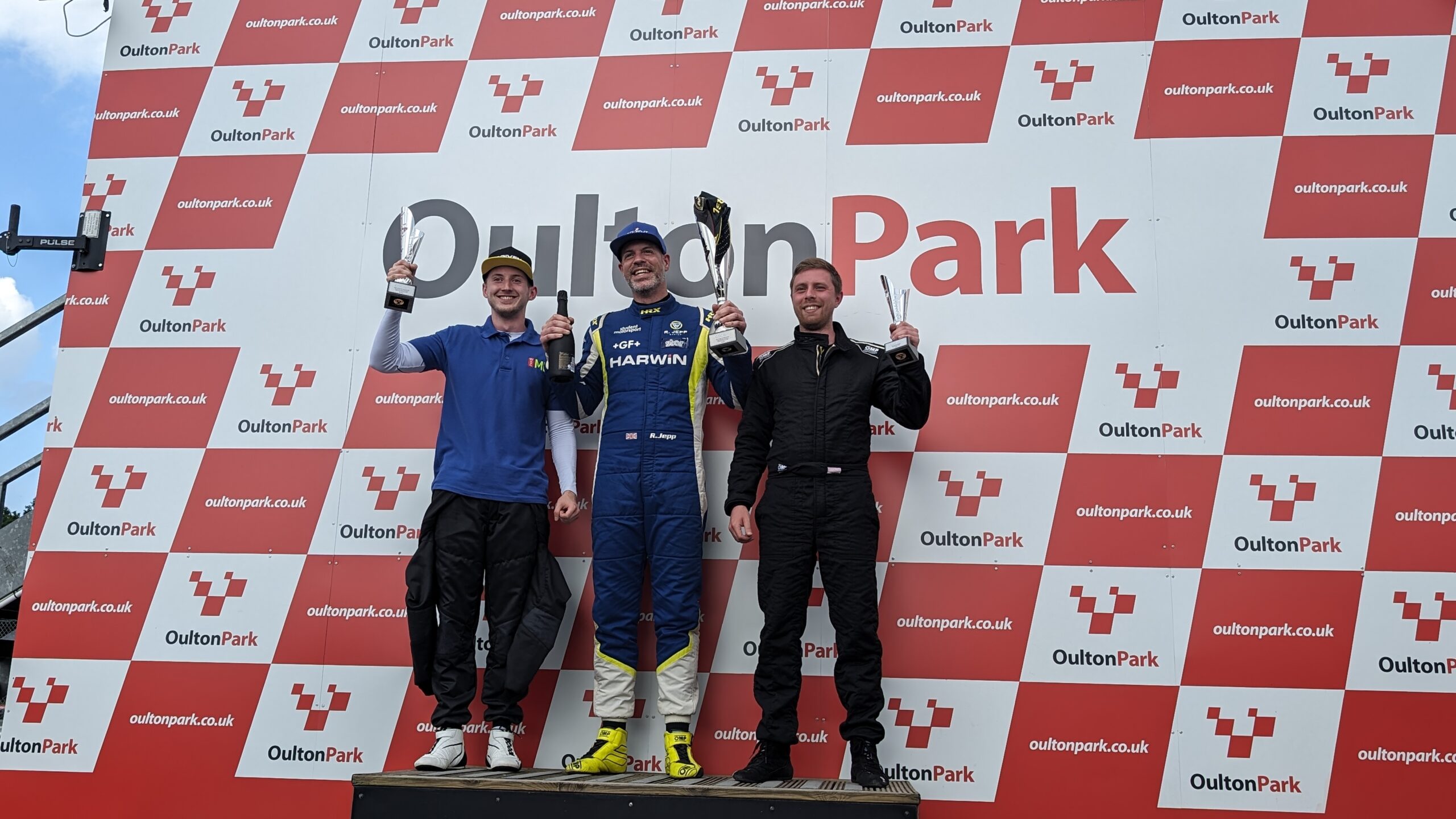 PXL_20240525_160719860-scaled-1 Jepp extends series lead at Oulton Park SMo Challenge Double-Header as Challenge entries take two overall podiums in Race Two