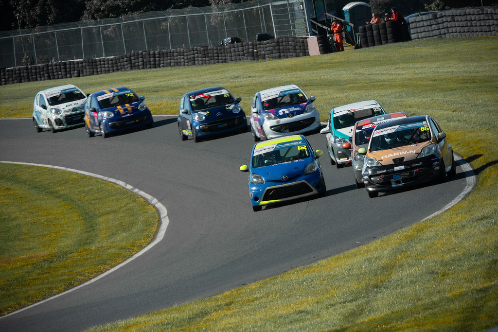 Untitled-397-1 TNR1 / Jepp extend Challenge lead after ESC’s Wheeler takes season’s first win in class at Cadwell Park