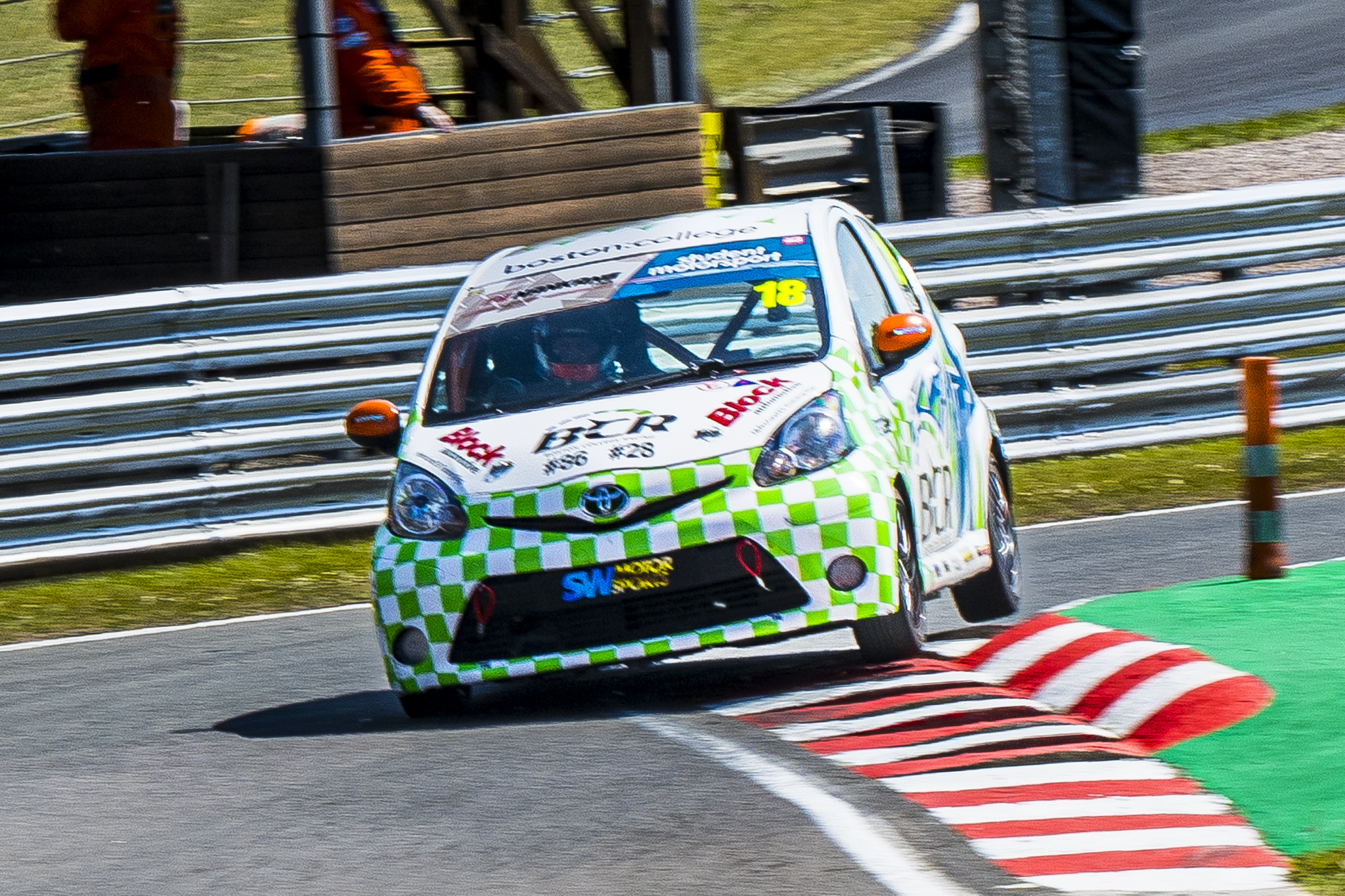 1N0A4738 Boston College Racing wins Round 4 in a Curtailed Oulton Park Weekend